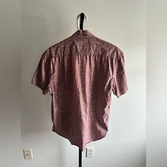 Men's Pink Patterned Shirt size large - Picture 3 of 4
